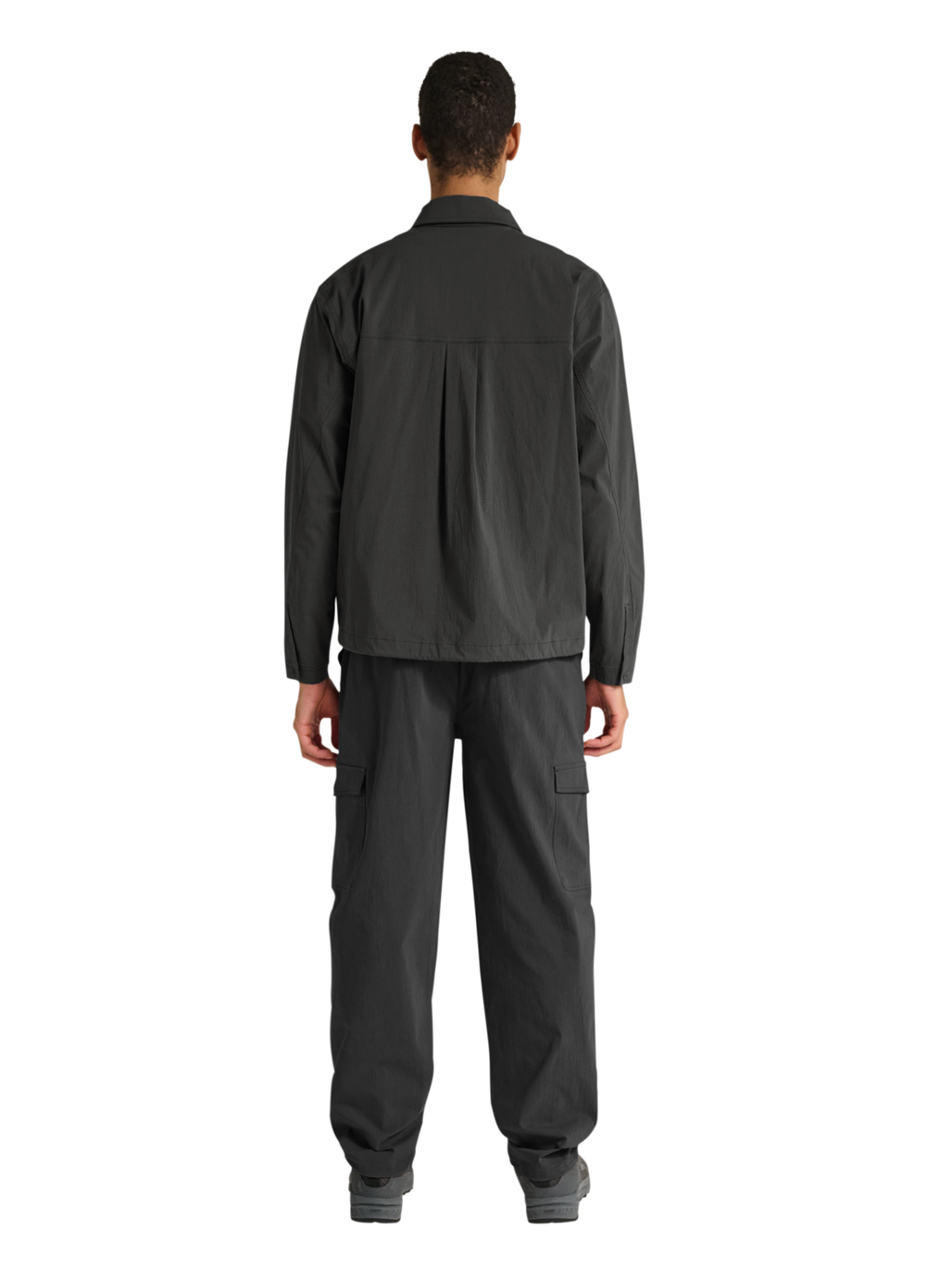 HALO NOVA SHIRT, RAVEN, model