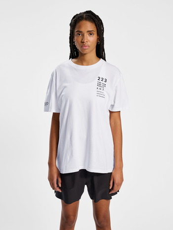 HALO LOGO T-SHIRT, WHITE, model