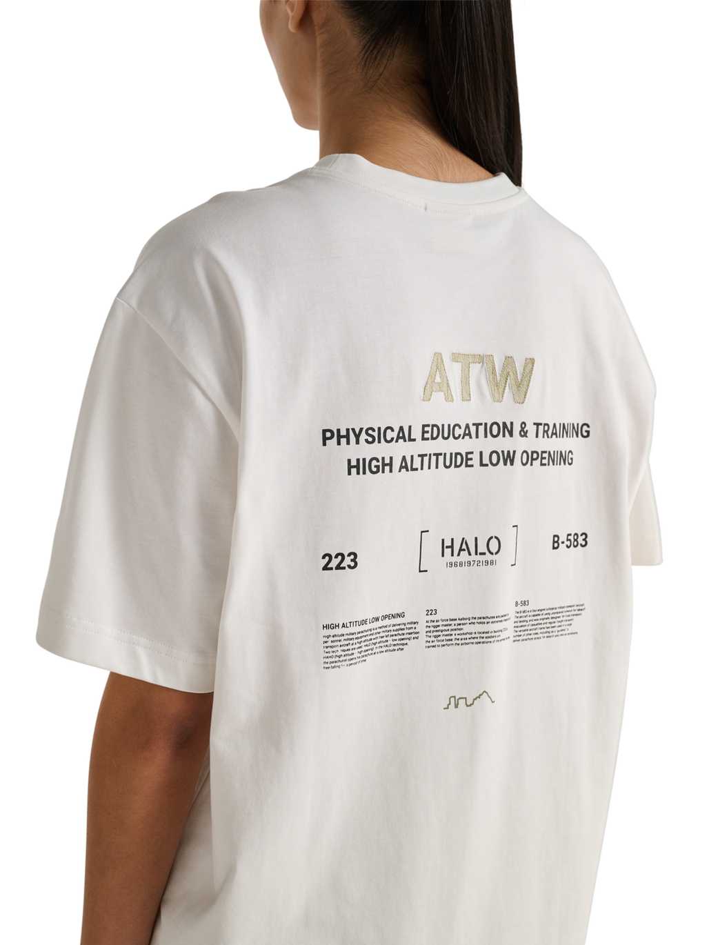 HALO GRAPHIC T-SHIRT, MARSHMALLOW/BLACK, model