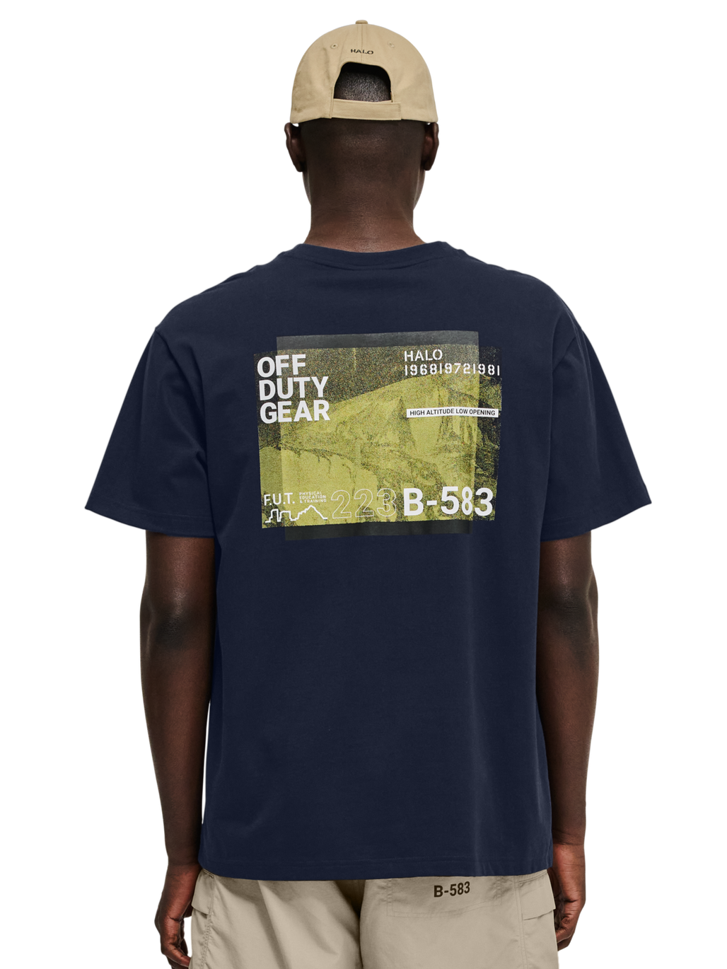 HALO GRAPHIC T-SHIRT 07, DEEP WELL, model