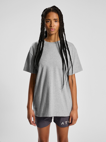 HALO HEAVY MELANGE T-SHIRT, GREY MELANGE, model