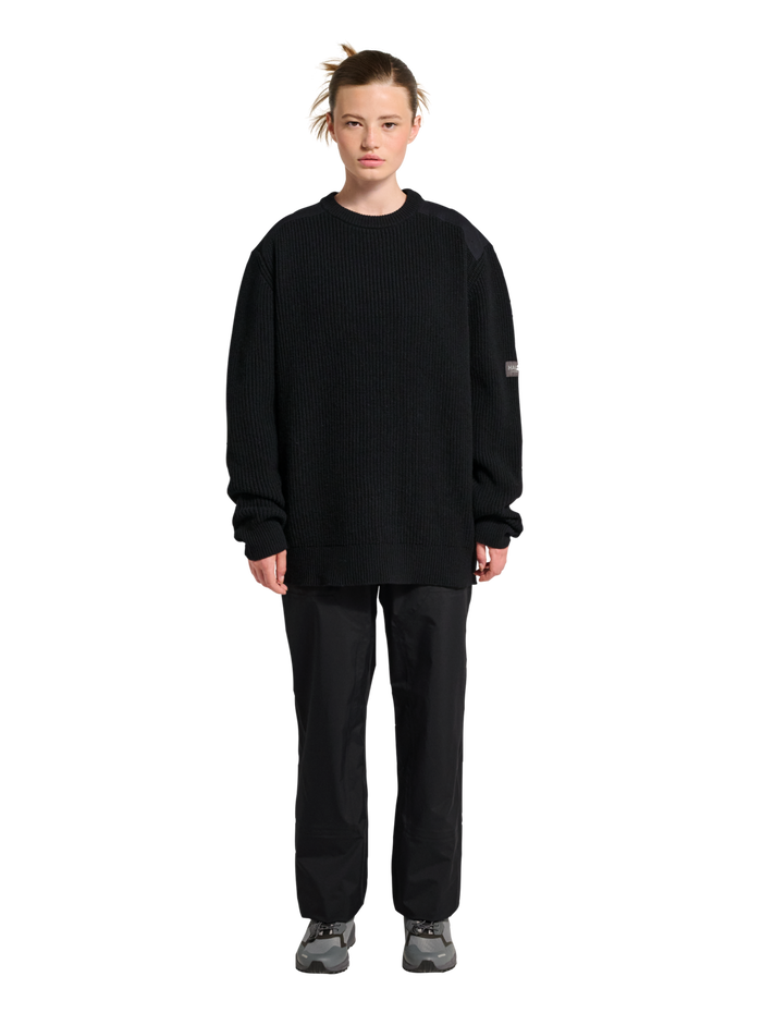 HALO WOOL CREW KNIT, BLACK/BLACK, model
