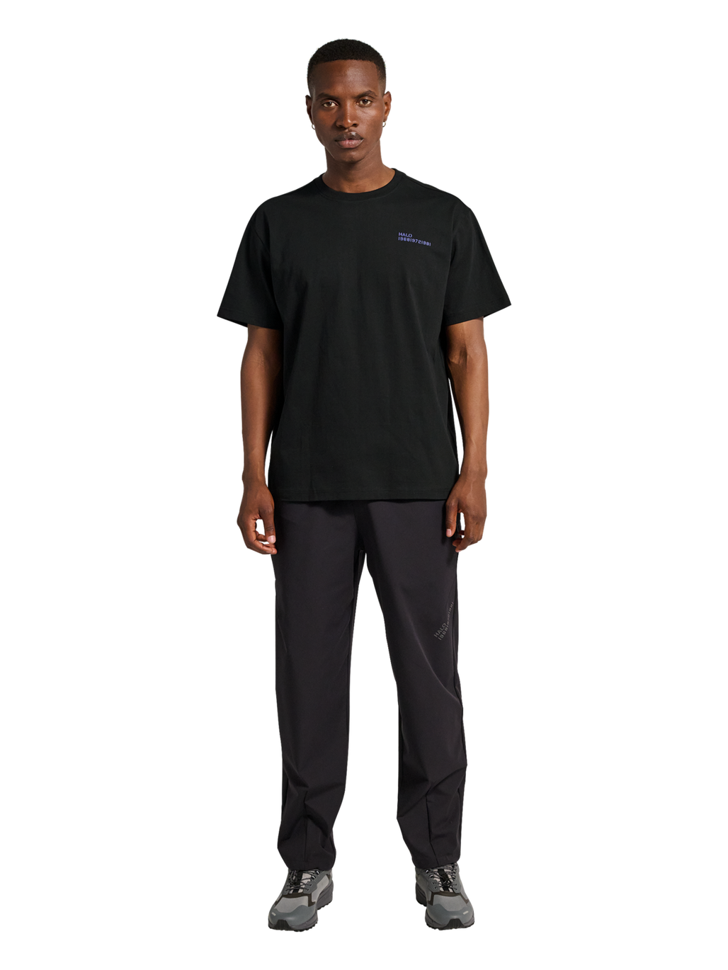 HALO PATCH GRAPHIC T-SHIRT, BLACK, model