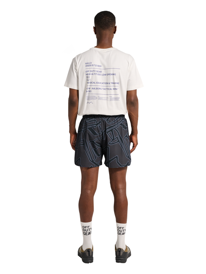 HALO SHORTS, TURBULENCE, model