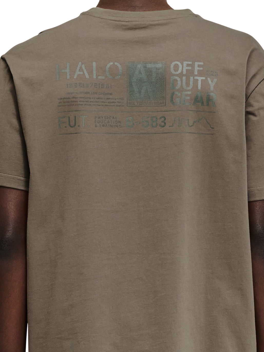 HALO GRAPHIC T-SHIRT 03, CHOCOLATE CHIP, model