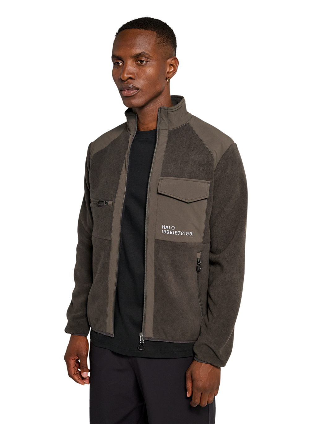 HALO PANELED FLEECE JACKET, RAVEN, model