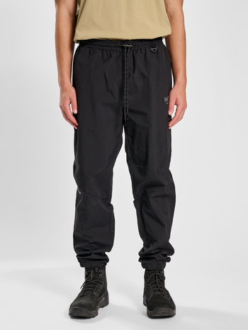 HALO COMBAT PANTS, BLACK, model