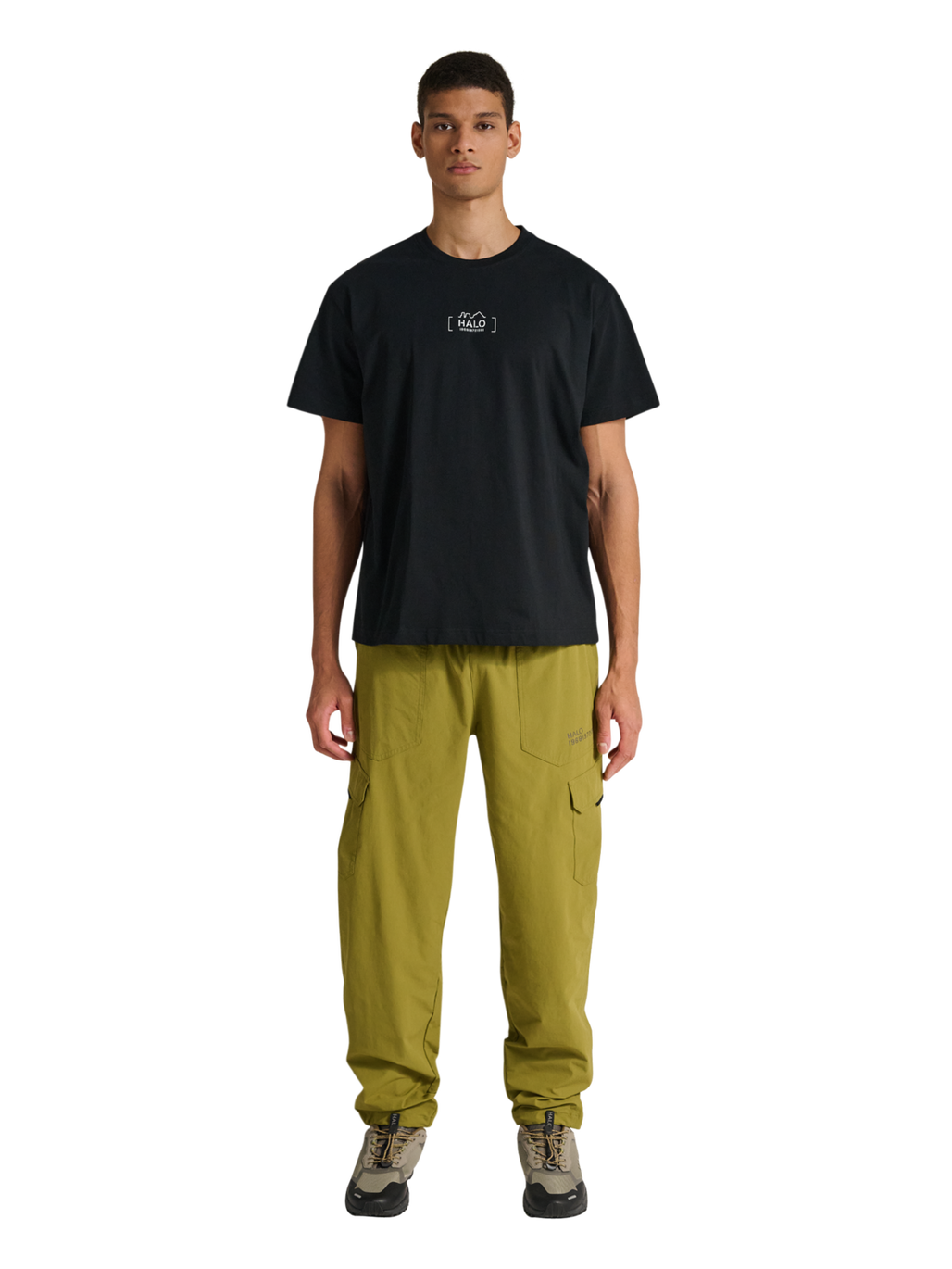 HALO GRAPHIC T-SHIRT, BLACK, model
