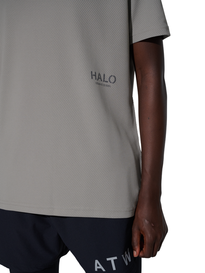 HALO SORONA T-SHIRT, MOURNING DOVE, model