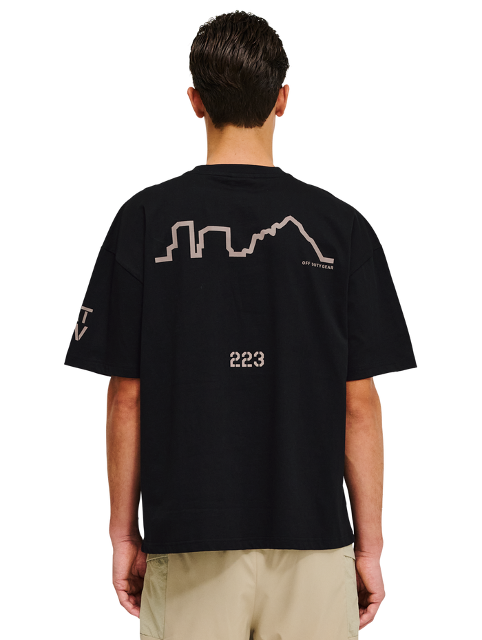 HALO GRAPHIC BOXY T-SHIRT, BLACK/SENECA ROCK, model