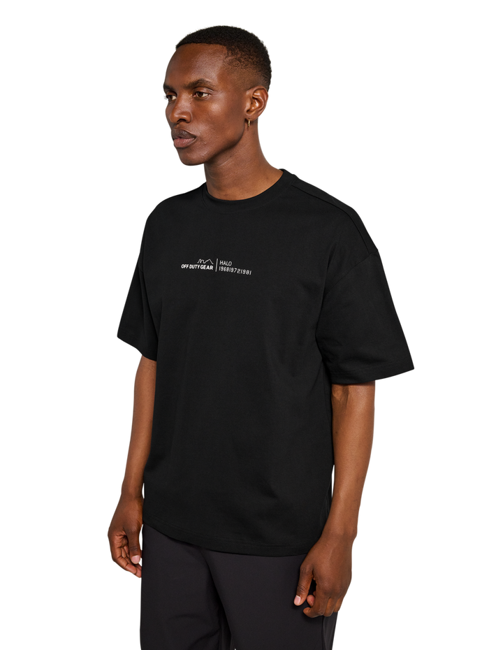 HALO GRAPHIC BOXY T-SHIRT, BLACK, model