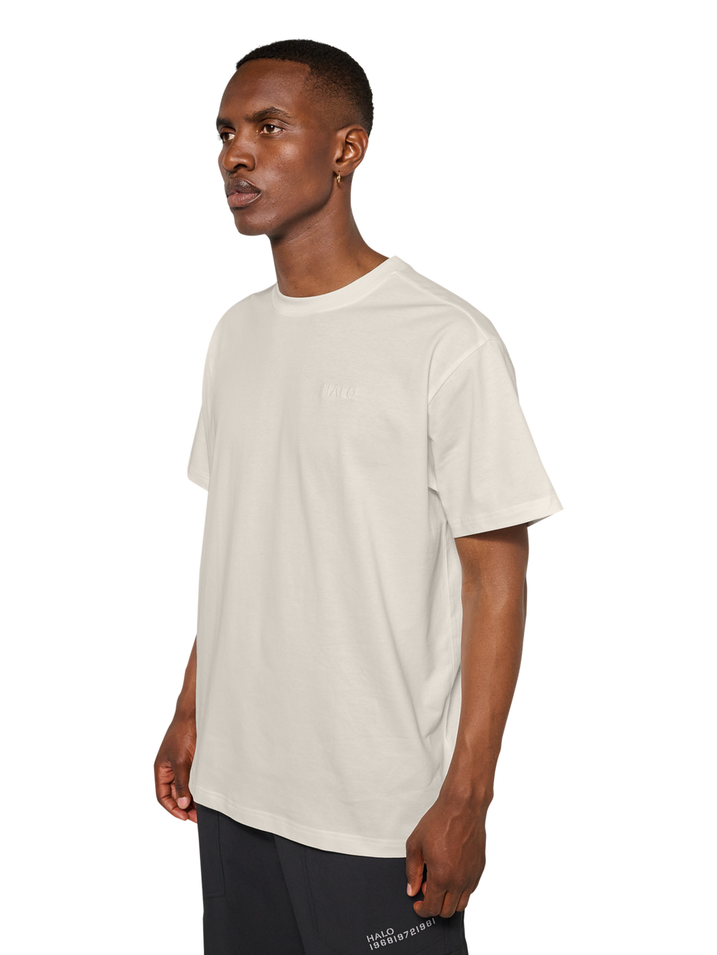 HALO LOGO T-SHIRT, MARSHMALLOW, model