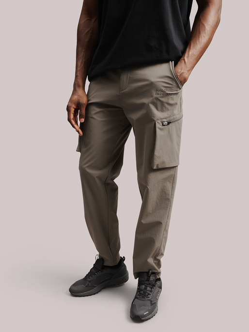 HALO TRAIL PANTS, MOREL, model