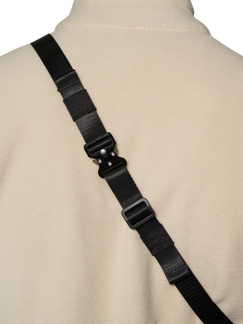 HALO CROSSBODY BAG, BLACK, model