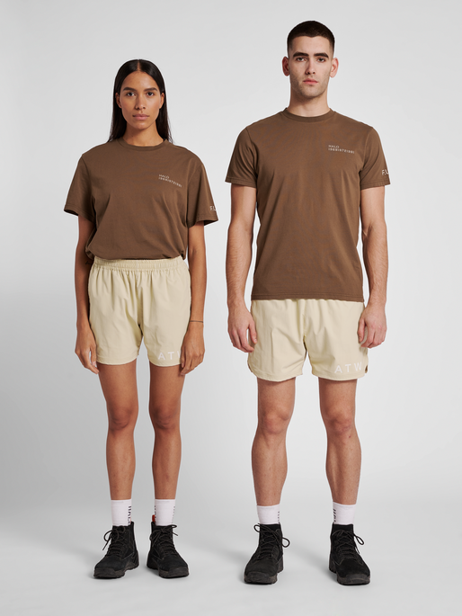 HALO SHORTS, PALE KHAKI, model