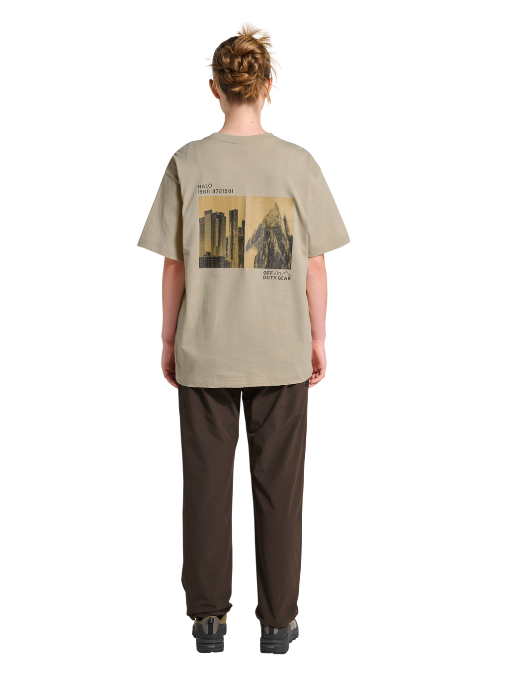 HALO GRAPHIC T-SHIRT, OYSTER GRAY/ASPHALT, model