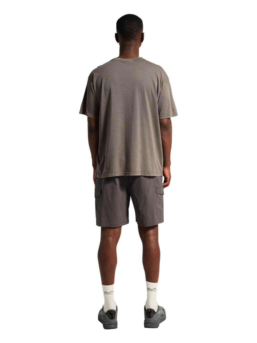 HALO LOGO T-SHIRT 2.0, GUNMETAL, model