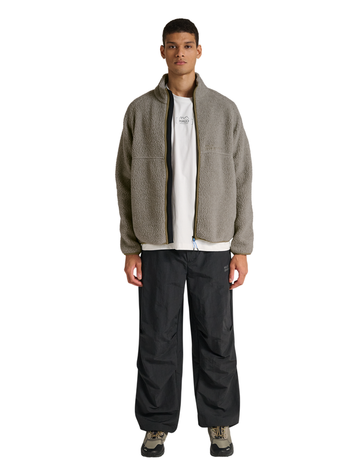 HALO MOVE POLARTEC FLEECE JACKET, TURTLEDOVE, model