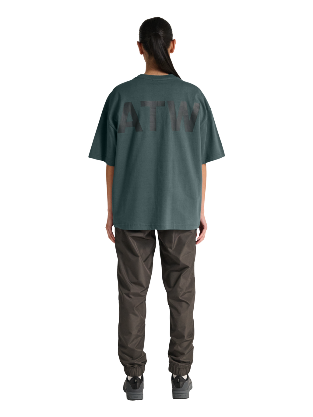 HALO GRAPHIC BOXY T-SHIRT, GARDEN TOPIARY, model