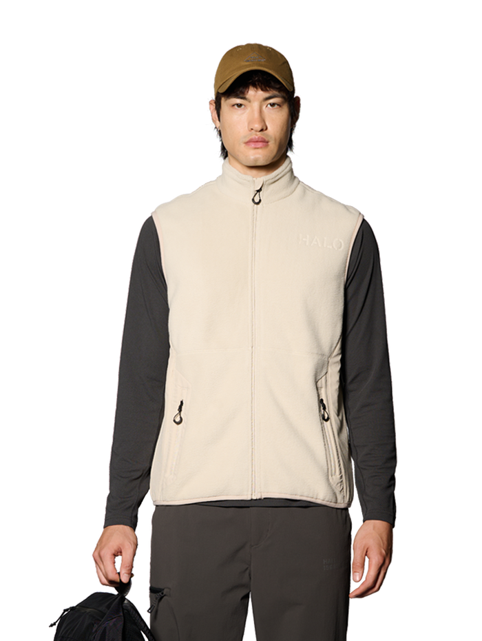 HALO ATW TEDDY FLEECE VEST, OYSTER GRAY, model