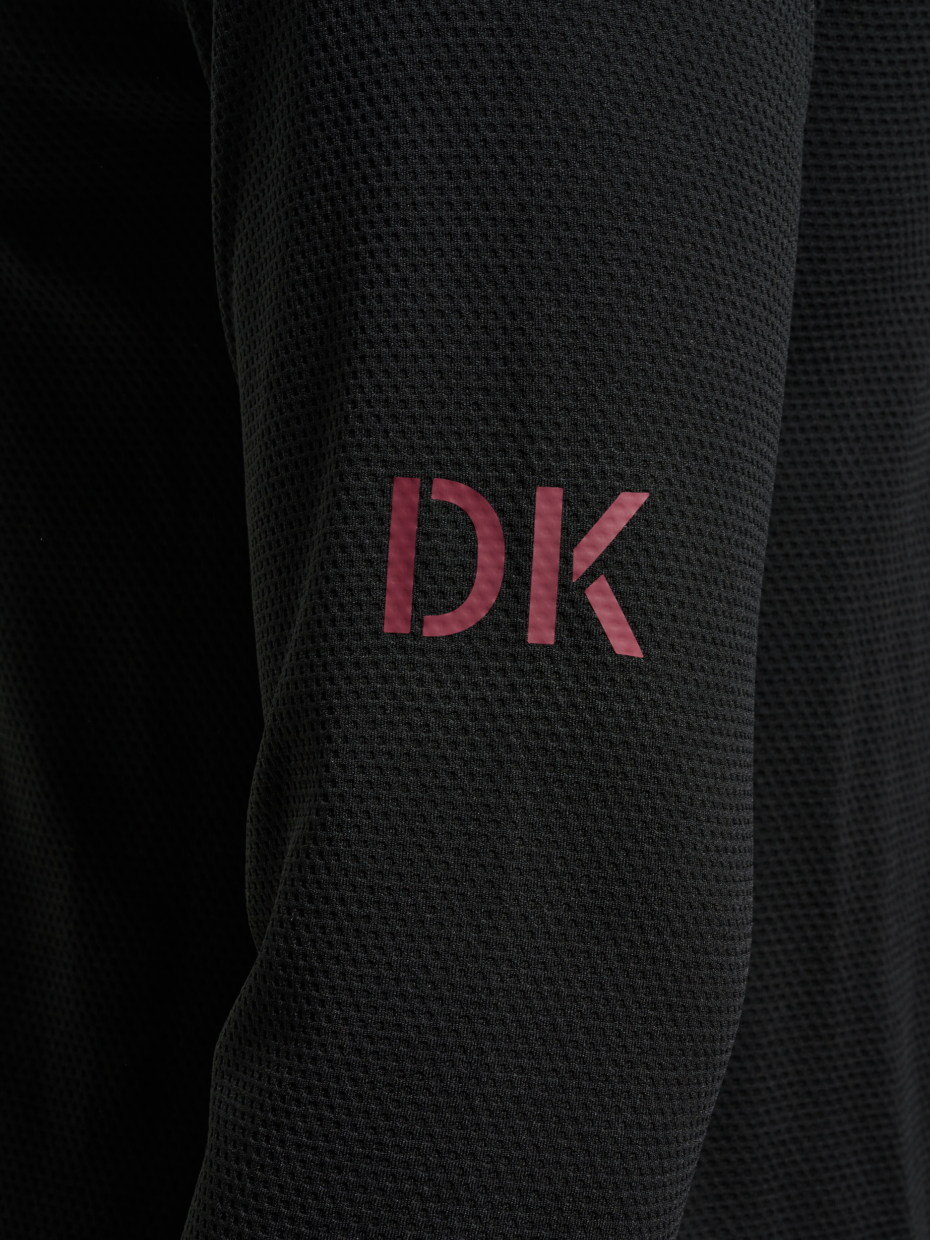 HALO DBU SORONA HALF ZIP, BLACK, packshot