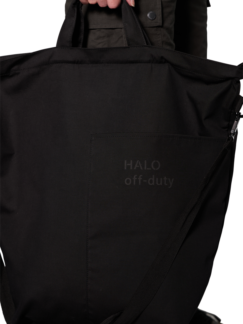 HALO DURA TOTE BAG, BLACK, model