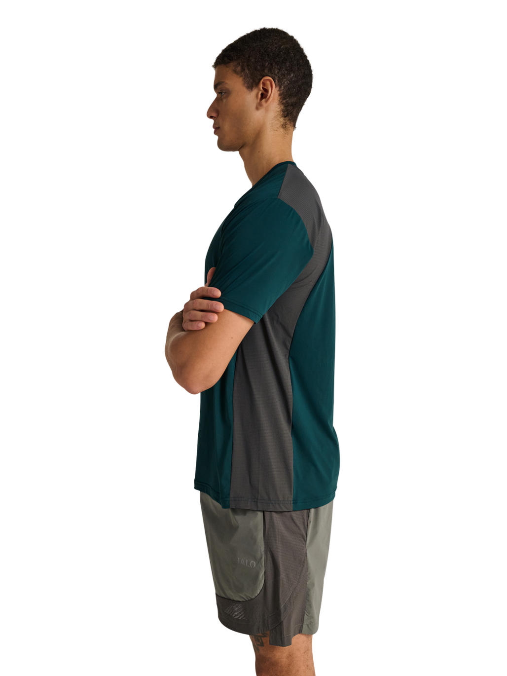 HALO DIVISION T-SHIRT, SEA MOSS, model