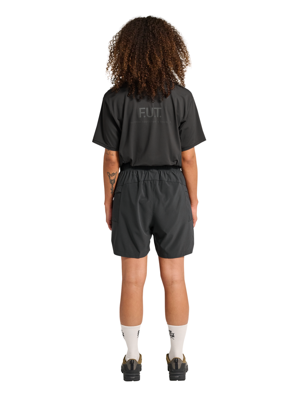 HALO SCOUT SHORTS, ASPHALT, model