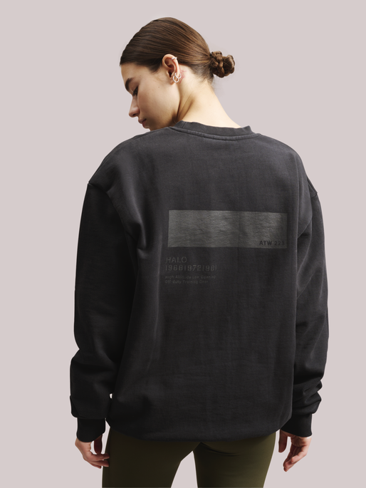 HALO GRAPHIC CREW, BLACK, model