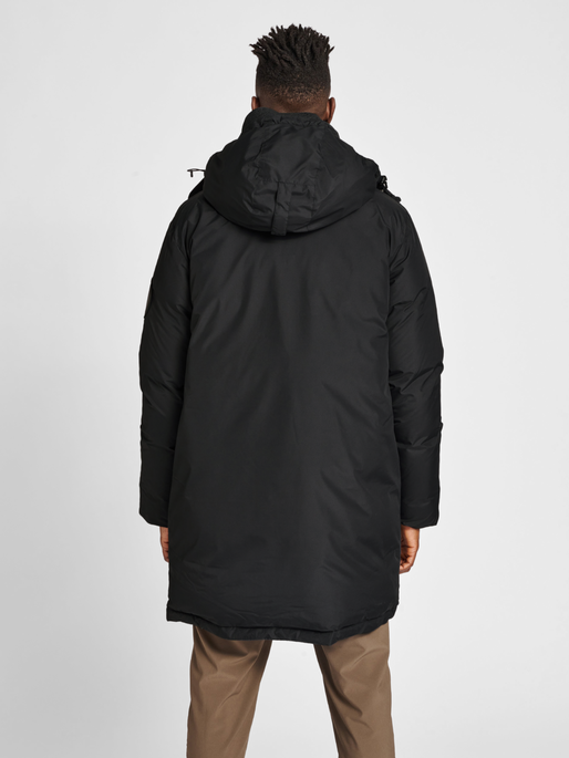 HALO DOWN COAT, BLACK, model