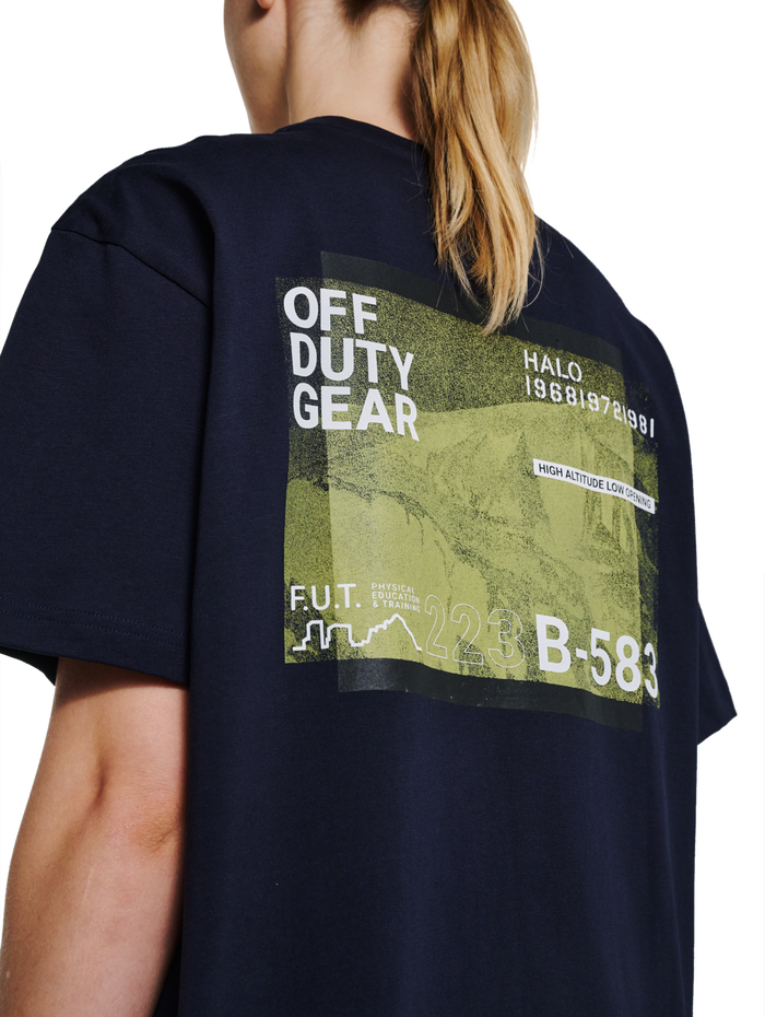 HALO GRAPHIC T-SHIRT 07, DEEP WELL, model