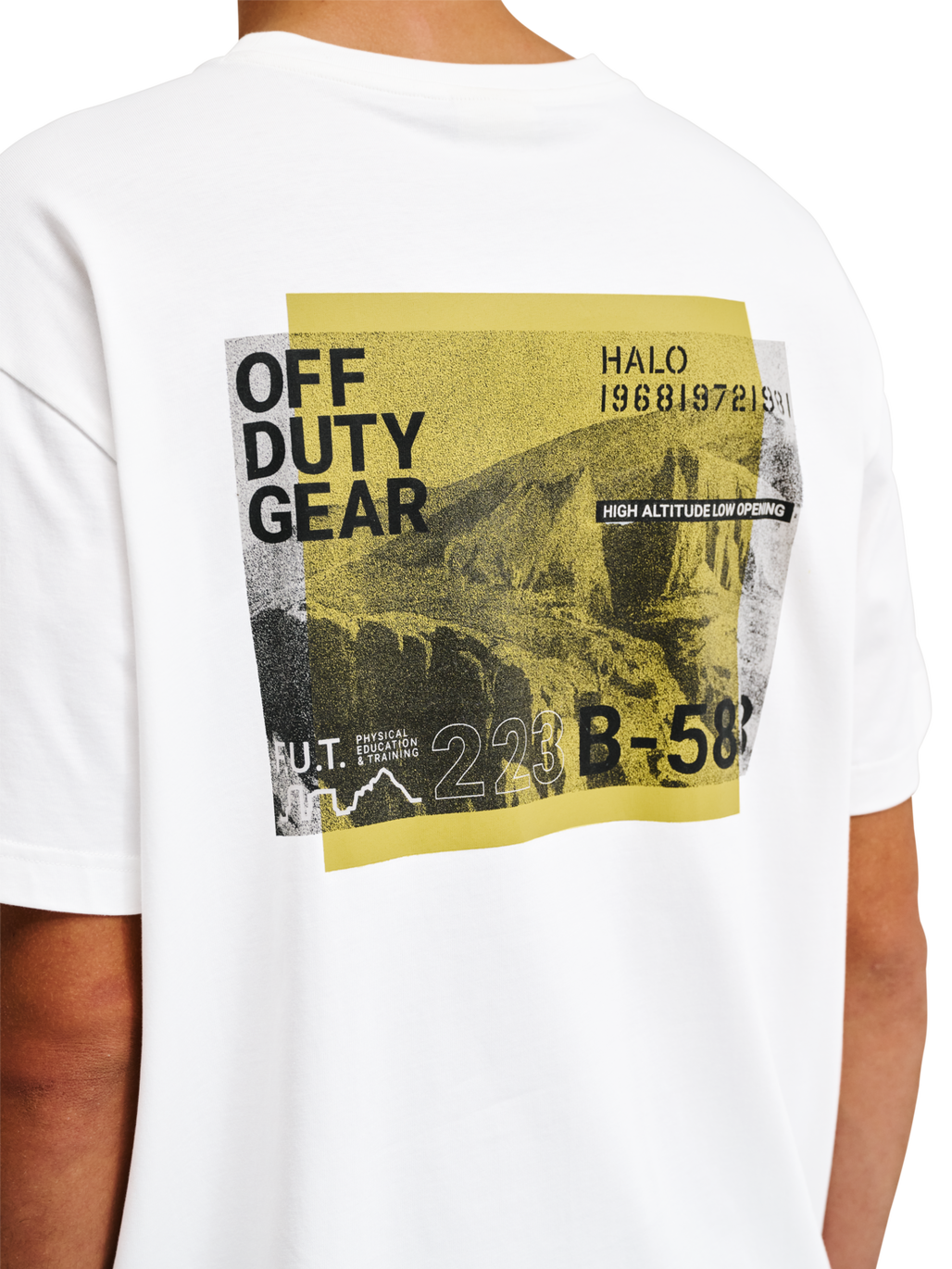 HALO GRAPHIC T-SHIRT 07, MARSHMALLOW, model