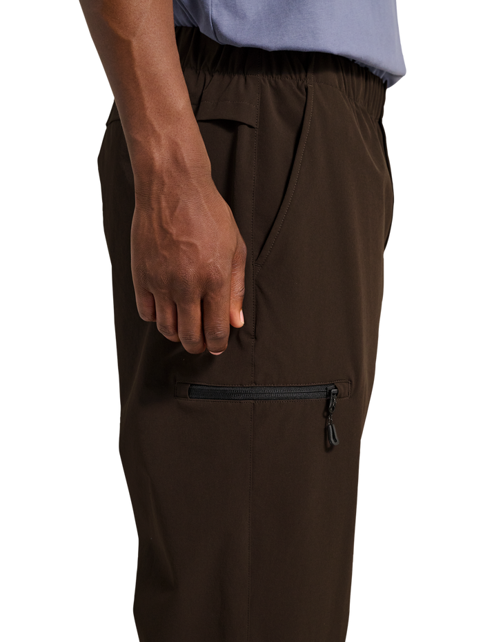HALO TACTICAL PANTS, CHOCOLATE TORTE, model