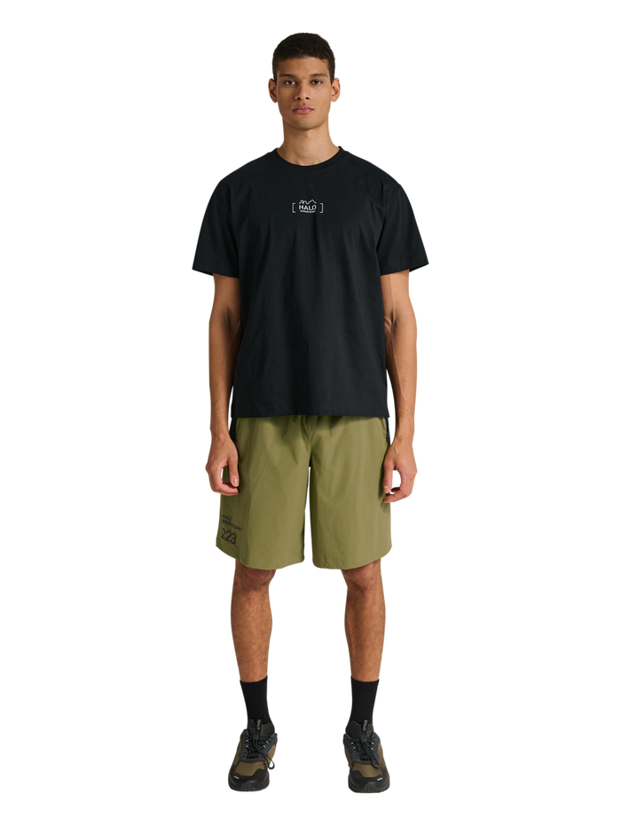 HALO MOVE SHORTS, OLIVE DRAB, model