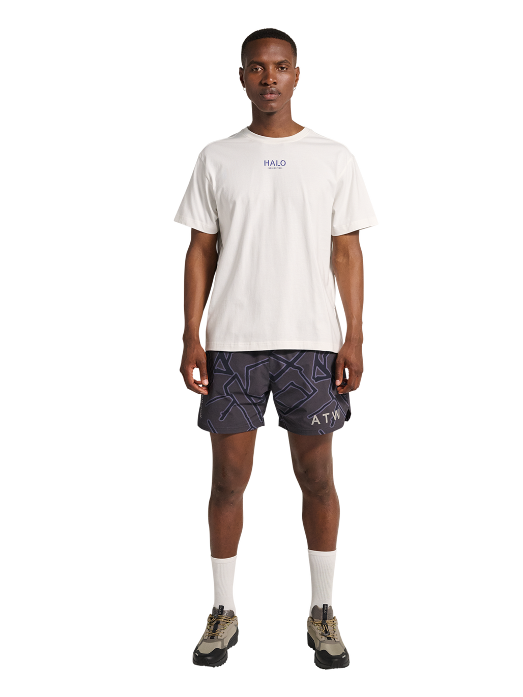 HALO GRAPHIC T-SHIRT, MARSHMALLOW, model