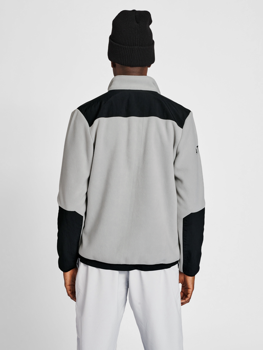 HALO BLOCKED ZIP FLEECE, HARBOR MIST, model