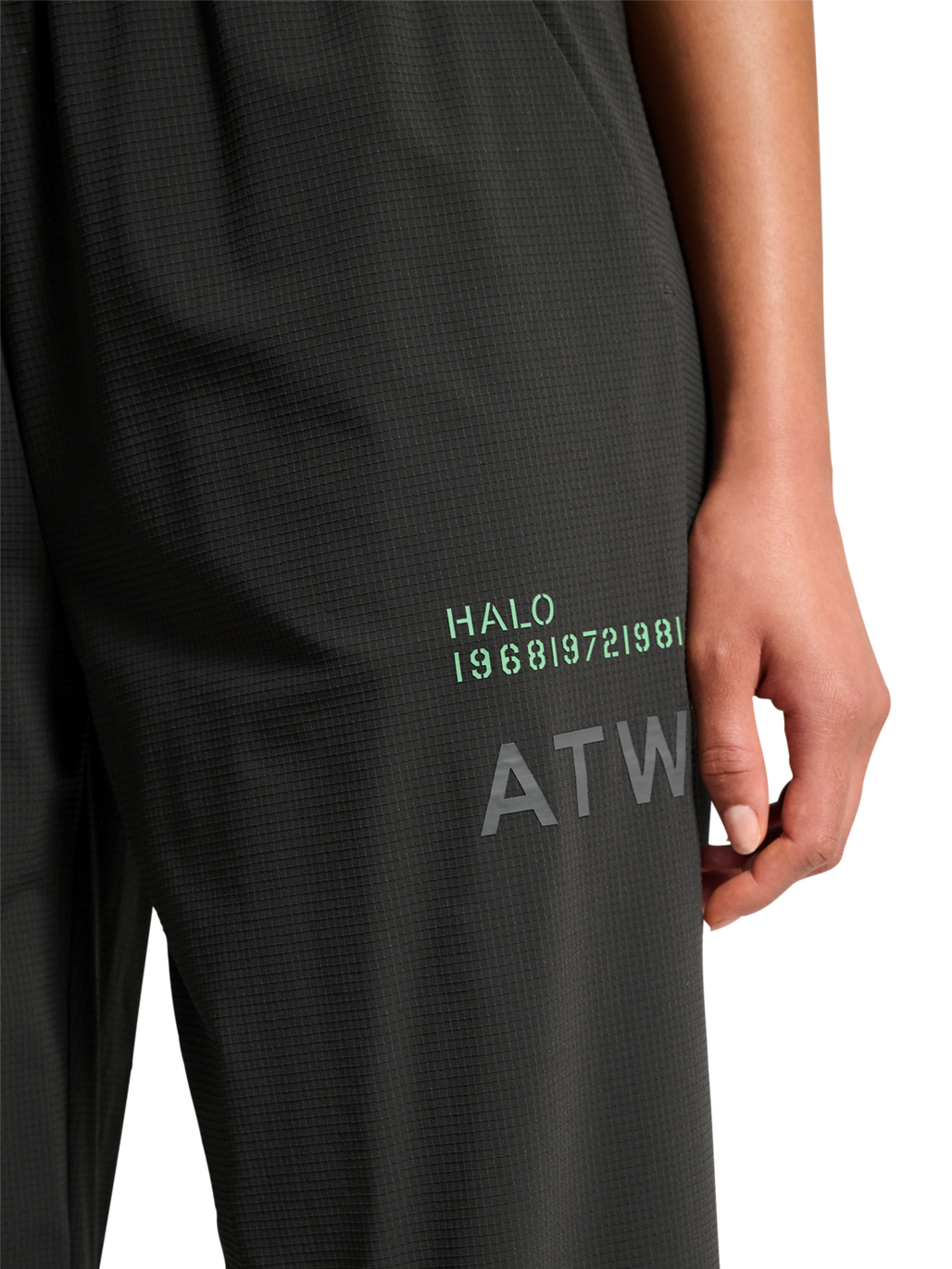 HALO AIR PANTS, RAVEN, model