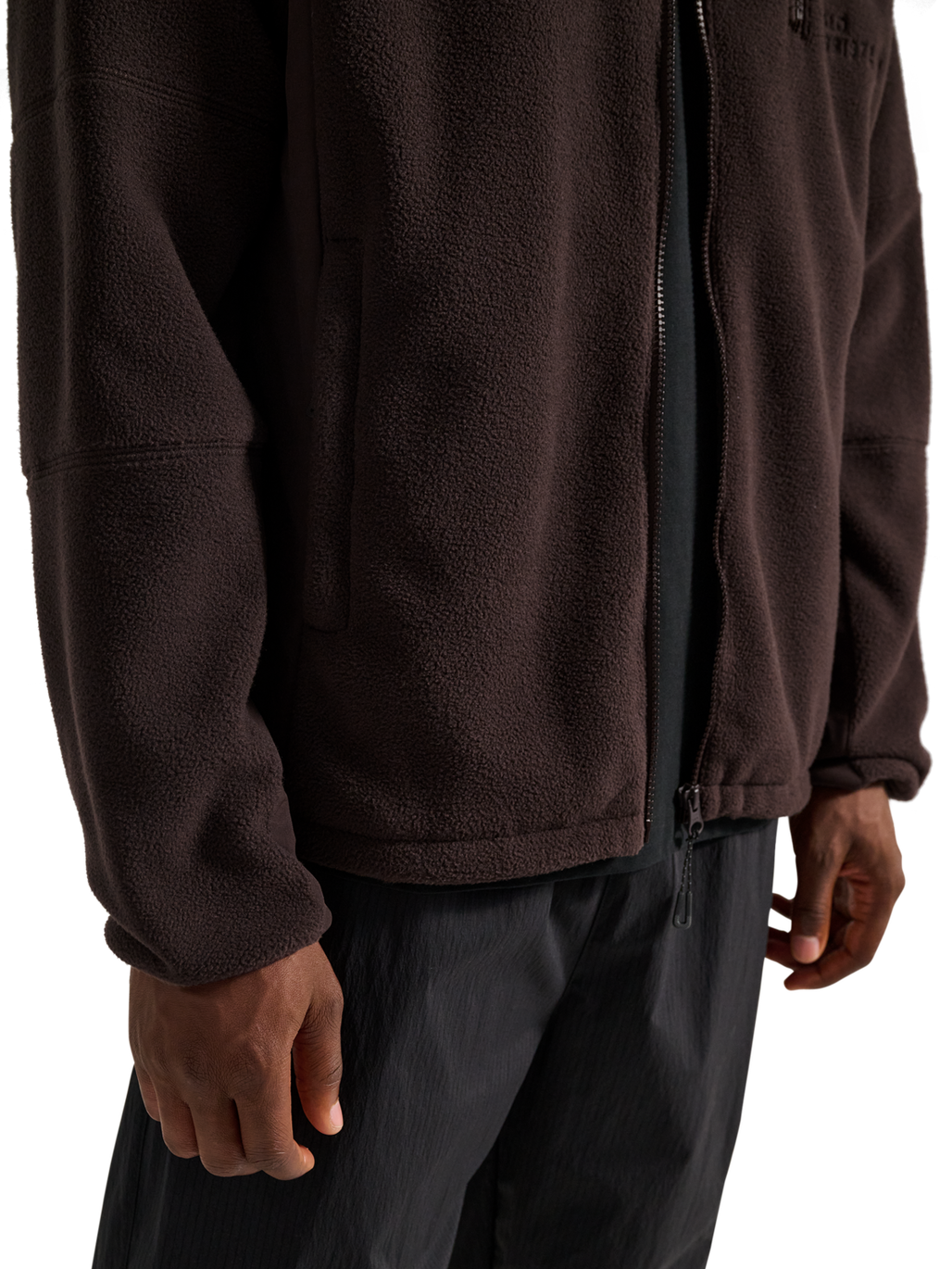 HALO WINDPROOF TEDDYFLEECE JACKET, CHOCOLATE TORTE, model