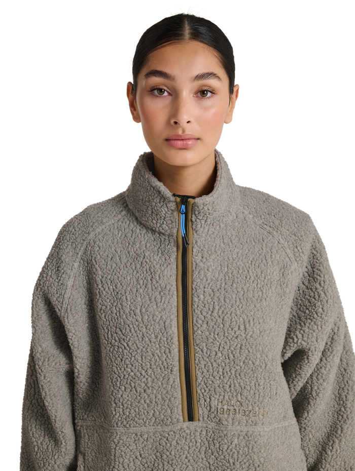 HALO MOVE POLARTEC FLEECE PULLOVER, TURTLEDOVE, model