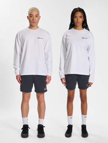 HALO LONGSLEEVE T-SHIRT, WHITE, model