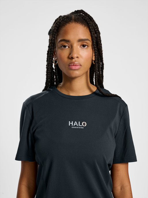 HALO SORONA TRAINING T-SHIRT, EBONY, model
