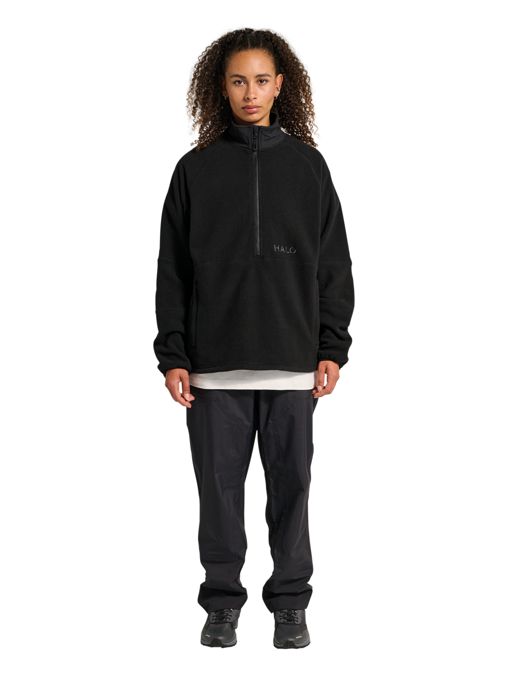 HALO TEDDYFLEECE PULLOVER, BLACK, model