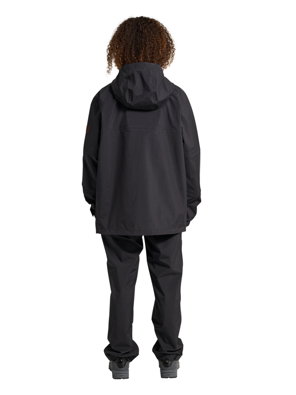 HALO GHOST SHELL JACKET, BLACK, model