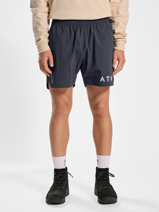 HALO SHORT, EBONY, model