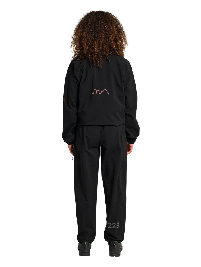 HALO STEEL JACKET, BLACK, model