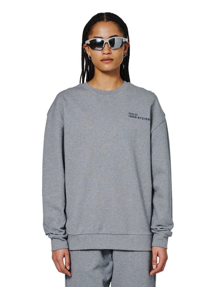HALO ESSENTIAL CREW, GREY MELANGE, model