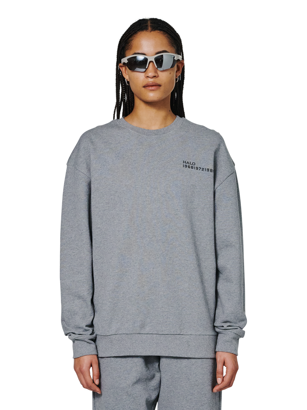 HALO ESSENTIAL CREW, GREY MELANGE, model