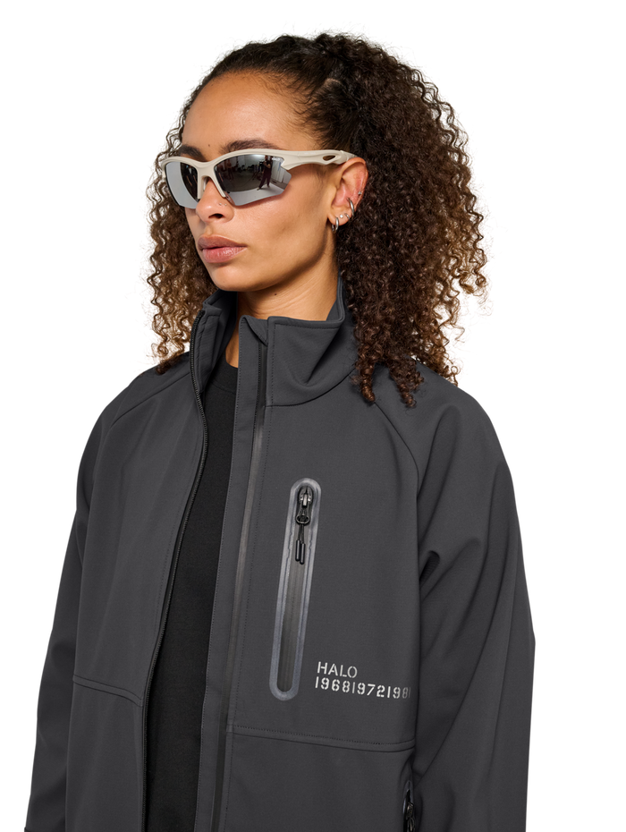 HALO ELITE SOFTSHELL JACKET, ASPHALT, model
