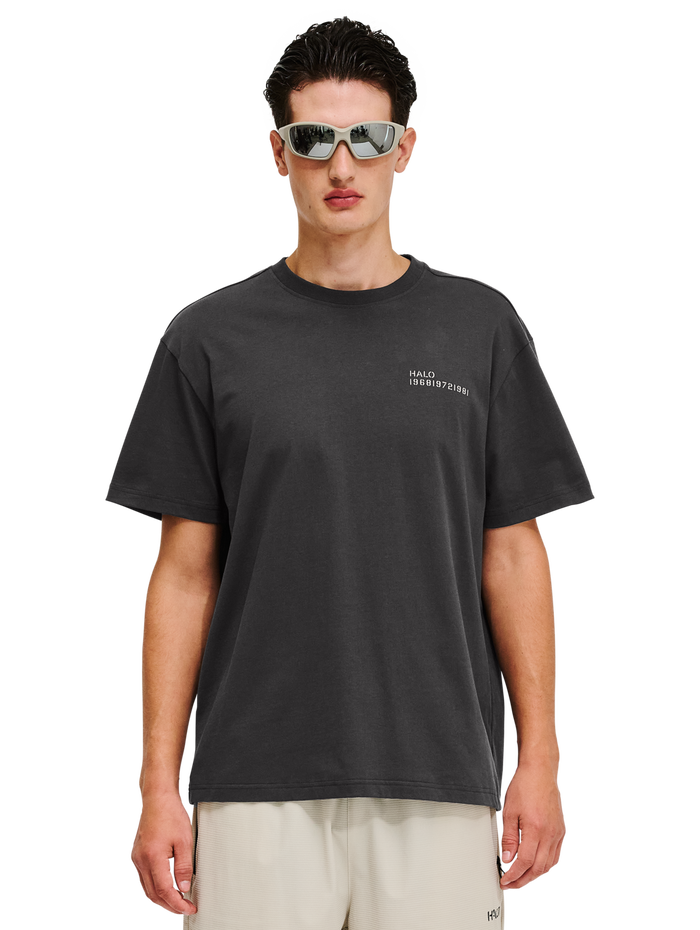 HALO GRAPHIC T-SHIRT 05, RAVEN, model