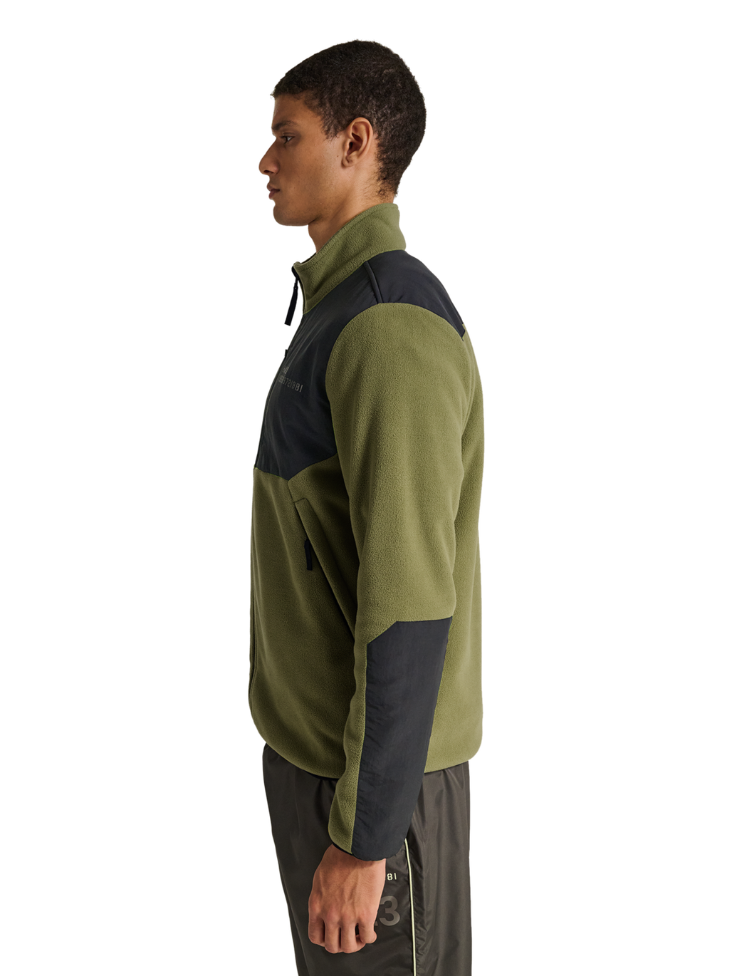 HALO BLOCKED ZIP FLEECE, OLIVE DRAB, model